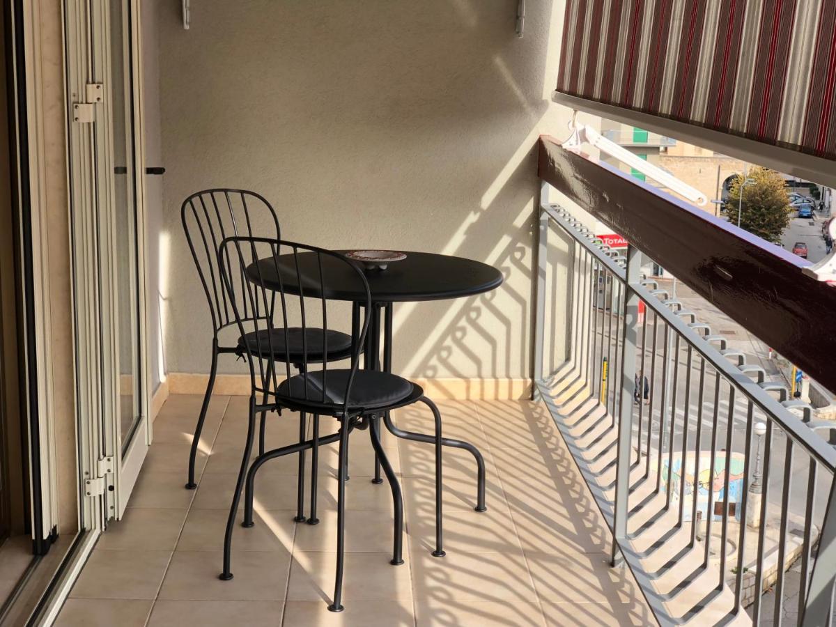 Casa Calo' Apartment Бишелие Екстериор снимка